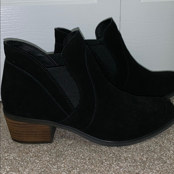 me too zayden chelsea boot